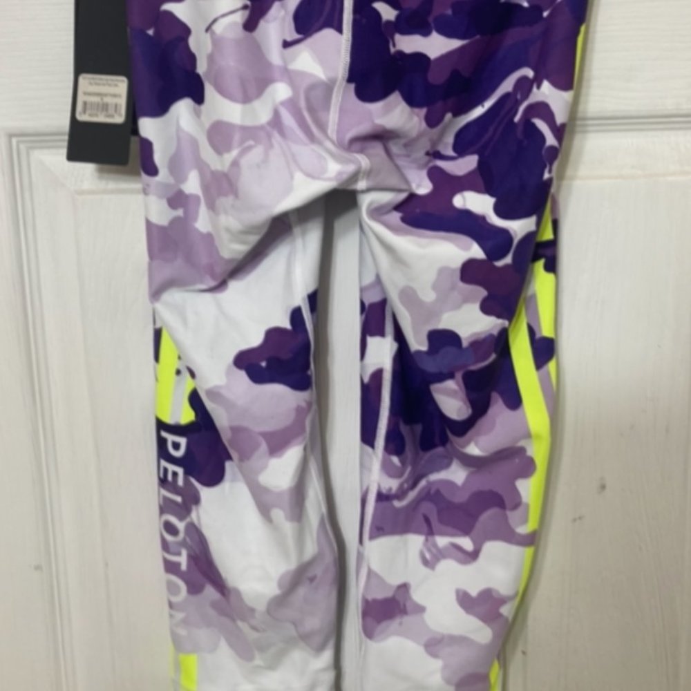 Peloton reversable nail polish camo high waisted capri